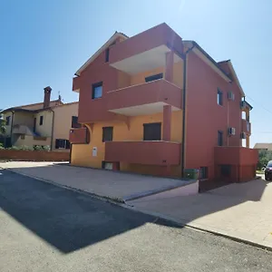 https://apartman-petra-novigrad-istria.in-istria.net